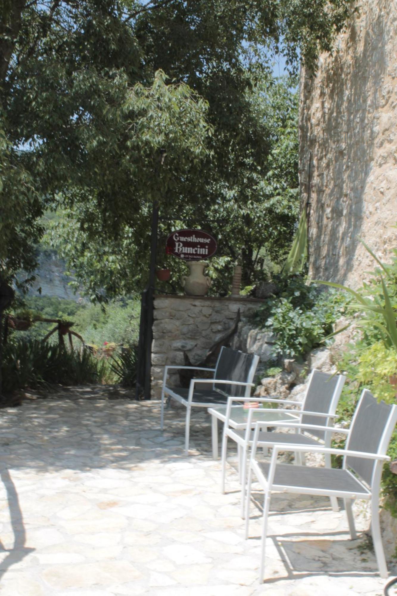 Guesthouse Runcini Ferentillo Exterior photo