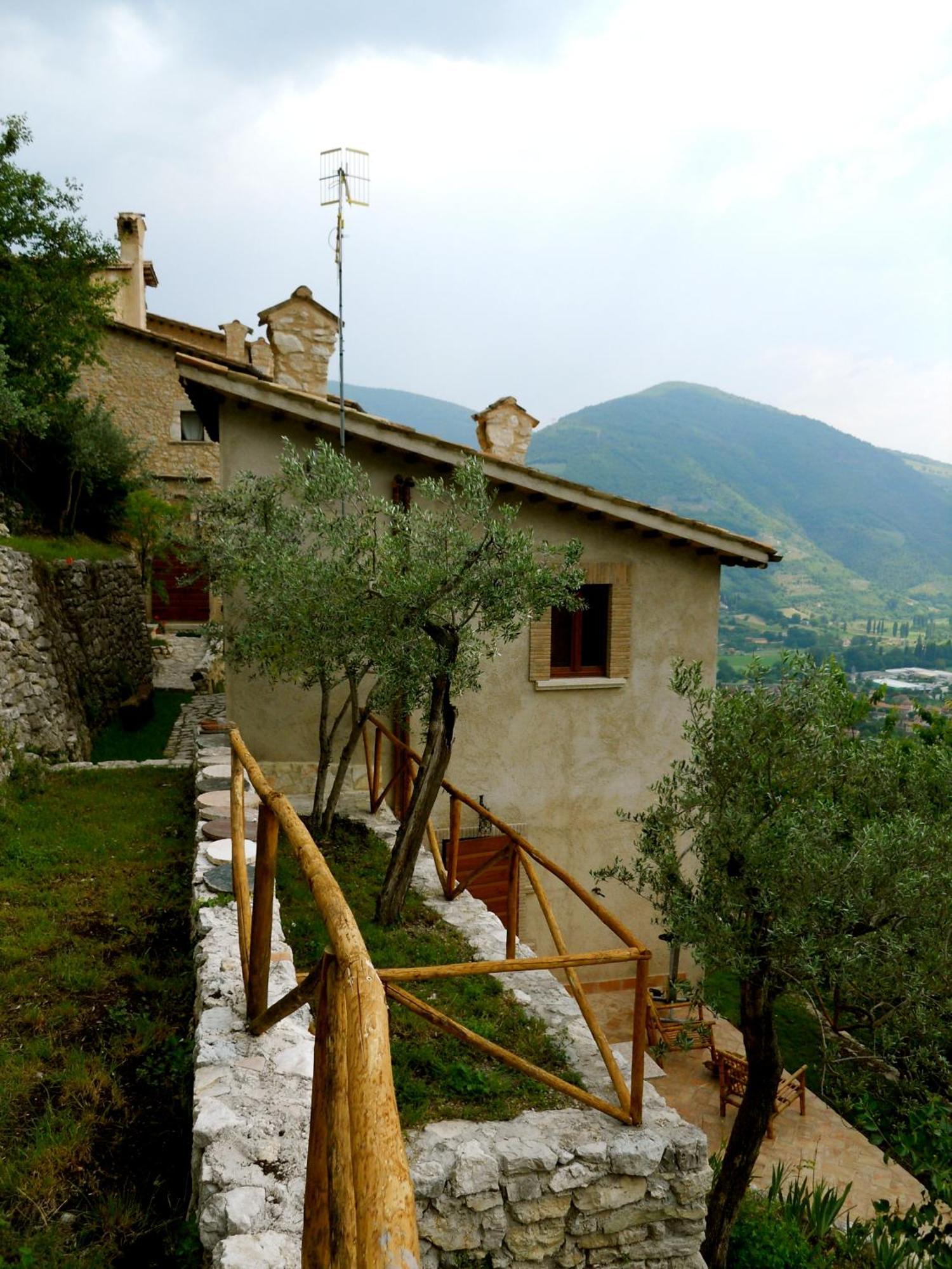 Guesthouse Runcini Ferentillo Exterior photo